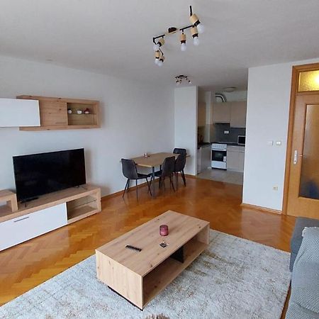 Med Man Apartmani Slavonski Brod Extérieur photo