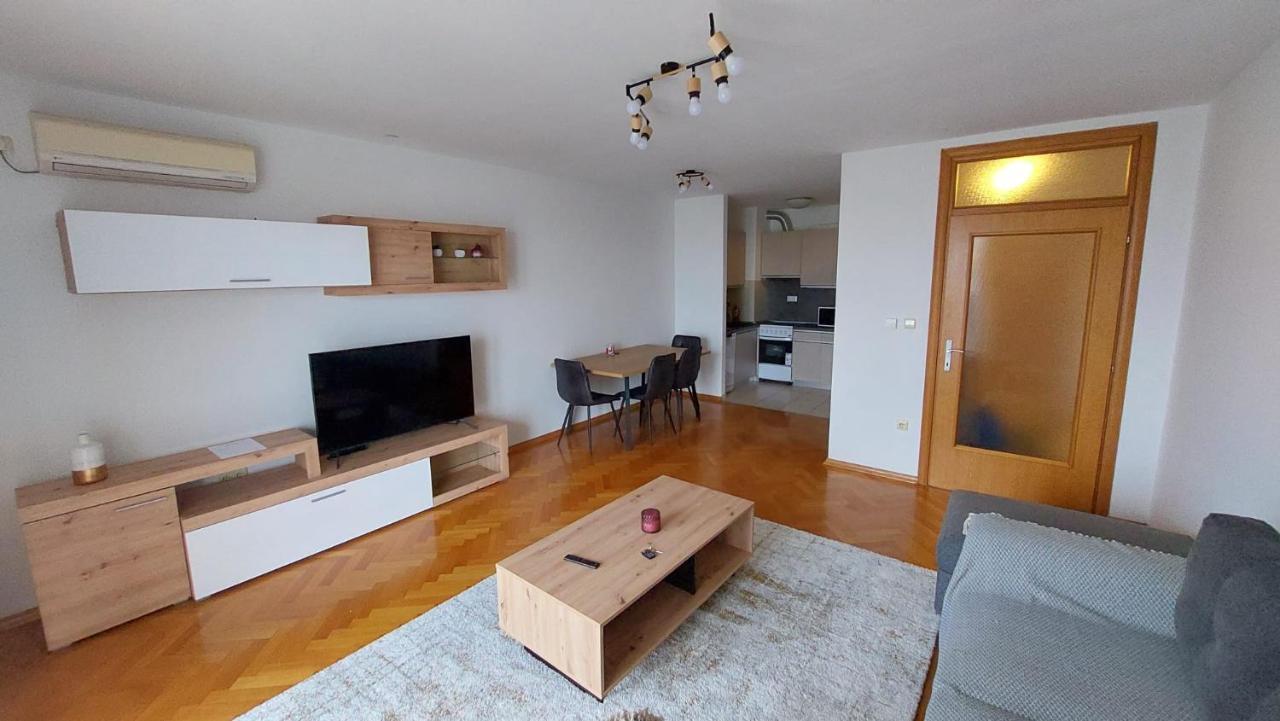 Med Man Apartmani Slavonski Brod Extérieur photo